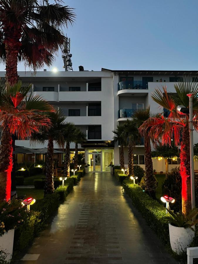 Freskia Resort Velipojë エクステリア 写真