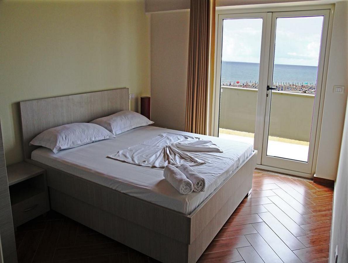 Freskia Resort Velipojë エクステリア 写真